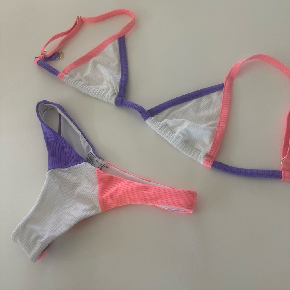 NWOT Beach Bunny Colorblock Bikini in Purple, White, and Pink M - Picture 3 of 9